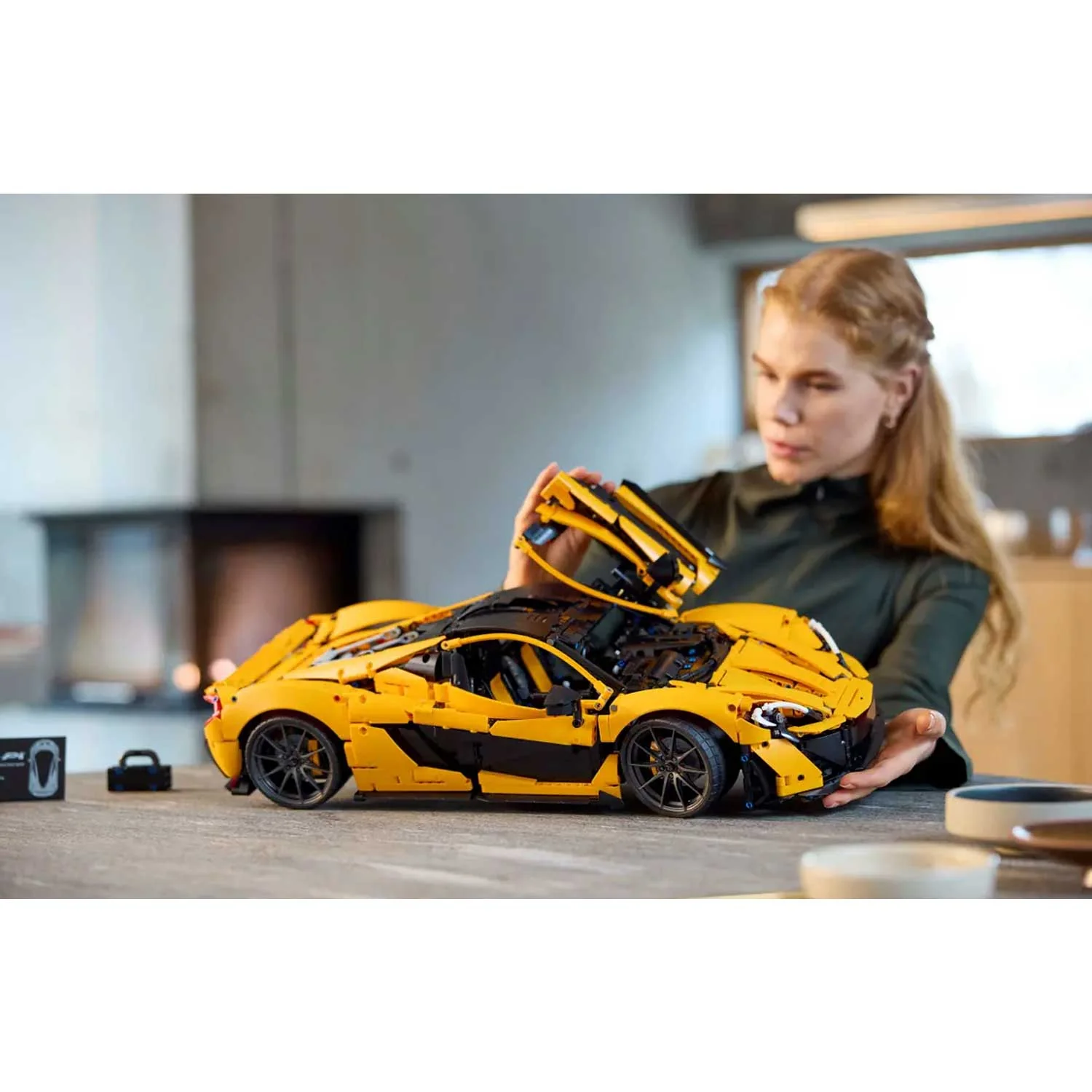 LEGO - Hypercar McLaren P1 42172 - Image 9